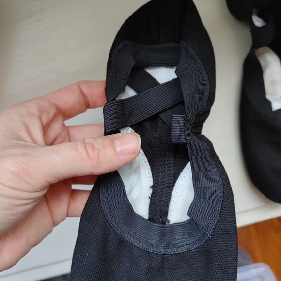 2/$35-NEW BLOCH Pro Elastic Ballet Slippers - Picture 3 of 8